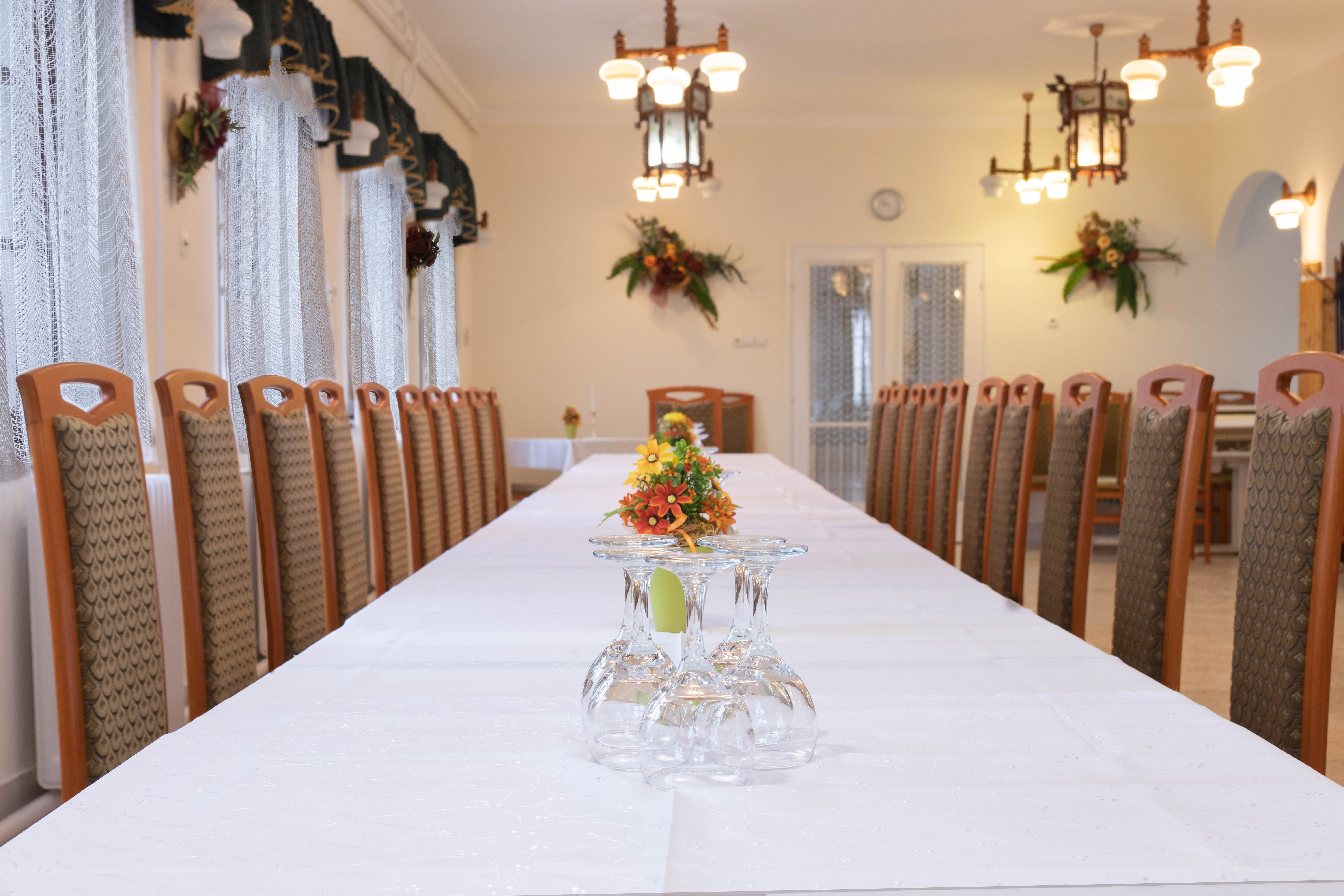 Márta Panzió szobafoglalás Esztergom