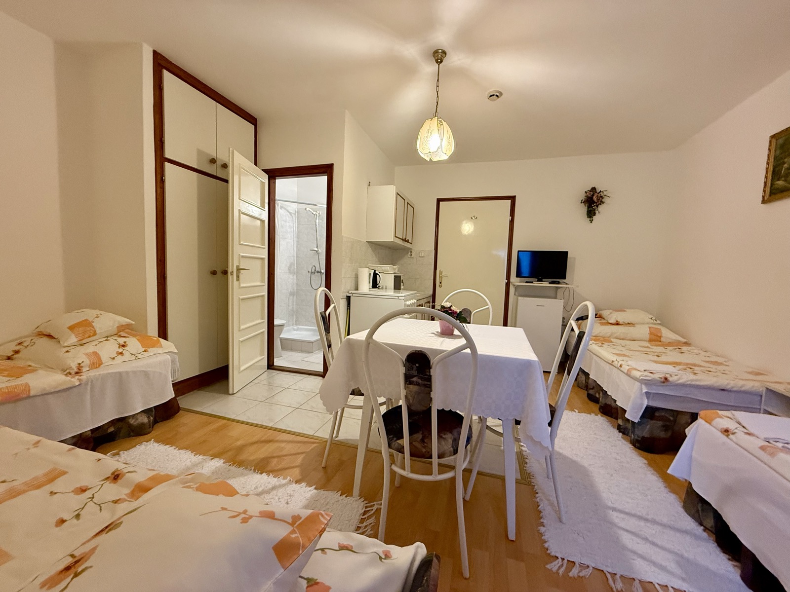 Guest house triple room