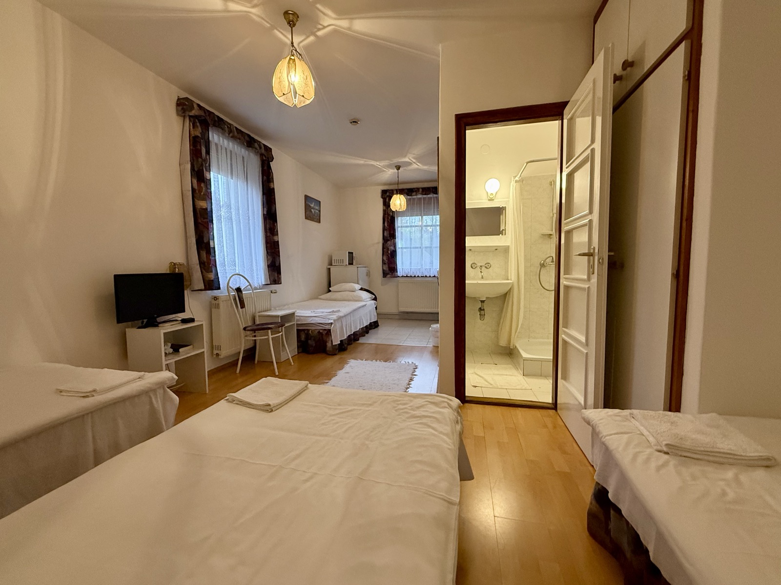 Márta Guest House