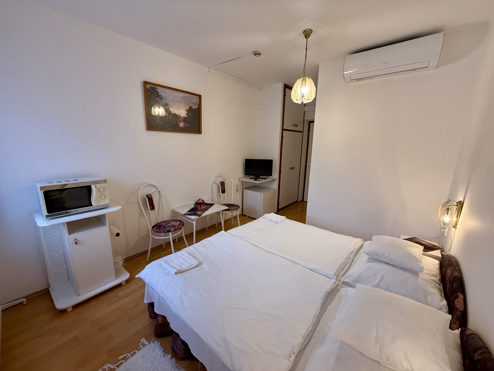 Márta Guest House