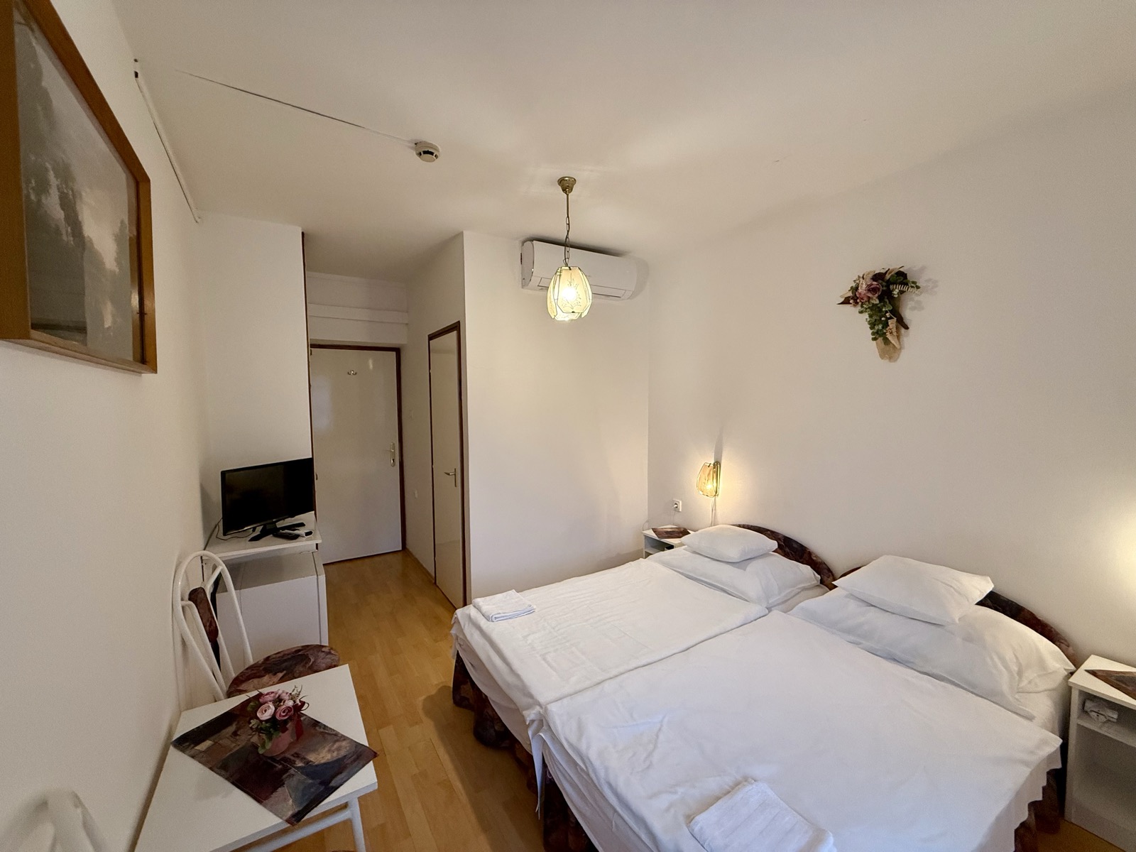 Márta Guest House