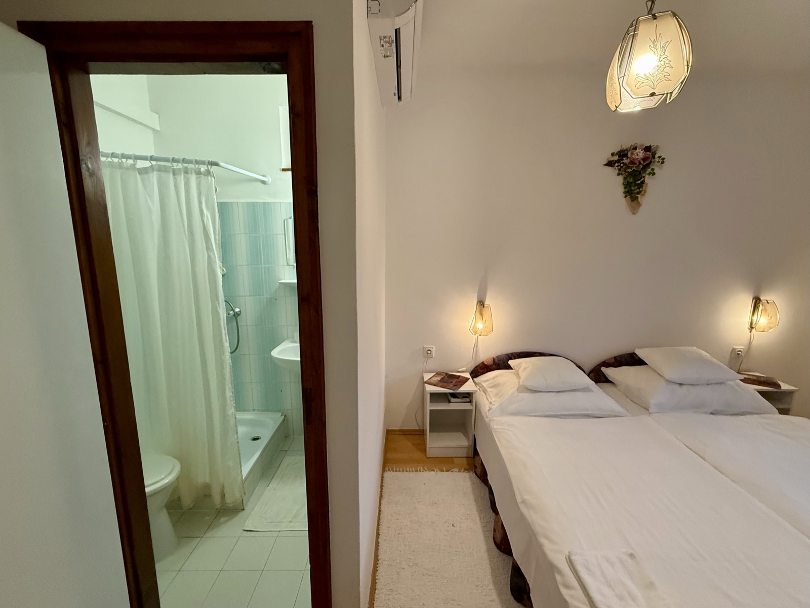 Márta Guest House